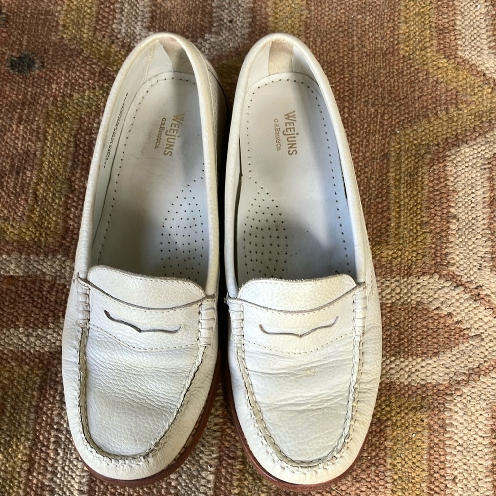 Weejuns leather Women's White Loafers